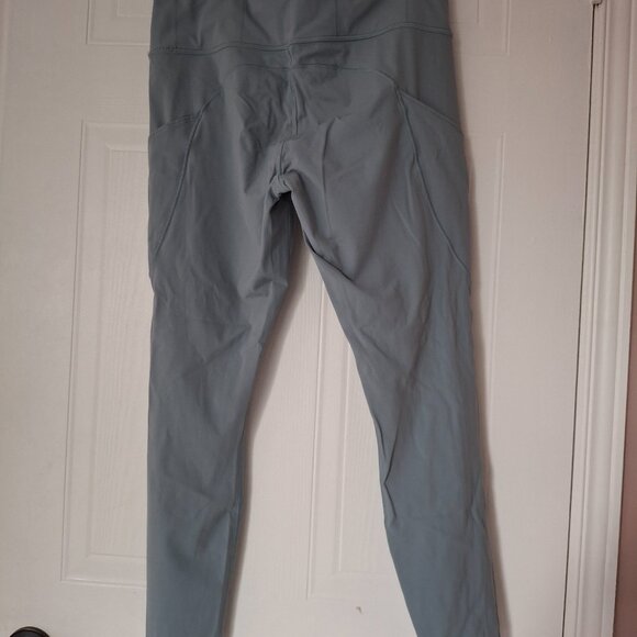 Lululemon Fast and Free leggings 25" 7 pockets - Picture 2 of 8